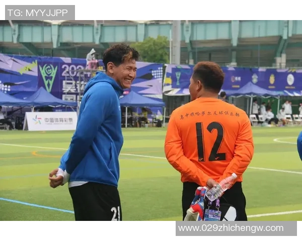 小宇与足球明星的精彩瞬间视频分享,感受足球魅力与梦想的交汇